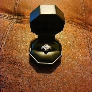 Womens/Girls Vintage Sterling Silver ring, Celtic Cross sz 5